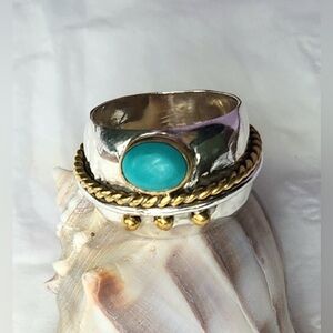Turquoise wide band